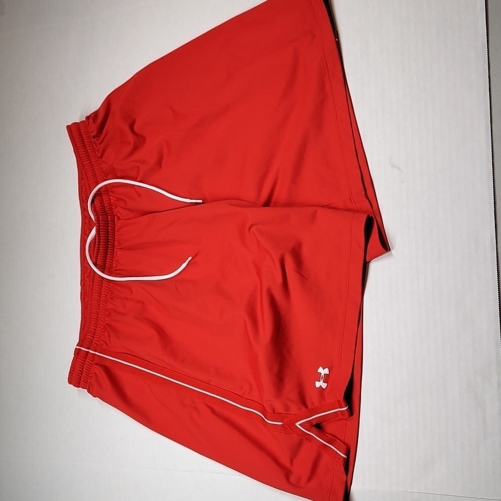 Under Armour Red Shorts Size L